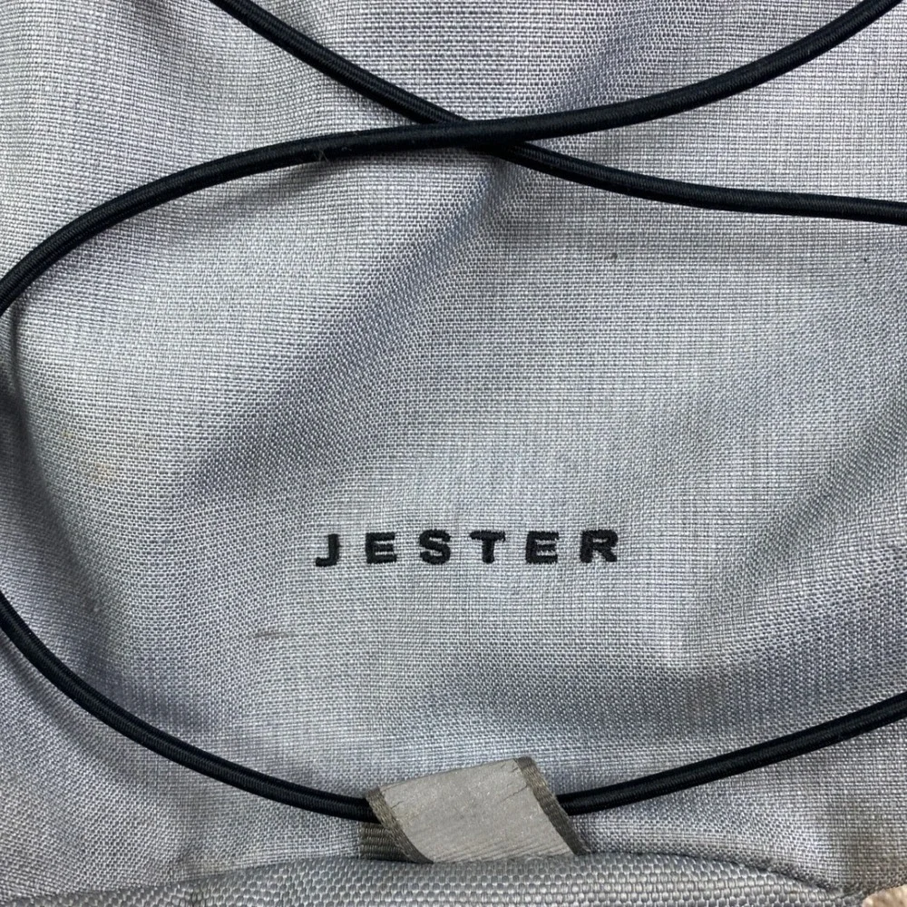The North Face Jester Backpack Gray FlexVent Laptop Bag Mens Hiking School